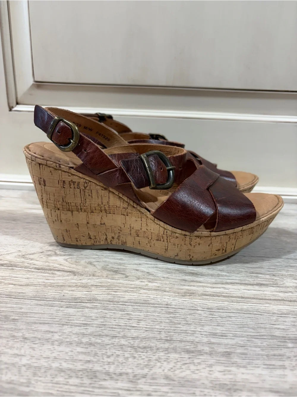 Born Shoes Womens Size 8 Brown Leather Ankle Buckle Straps Wedges Open Toe